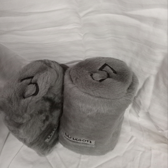 2 Wilson Plush Golf Head-Covers #3, #5 Smokey Gray - Picture 2 of 2